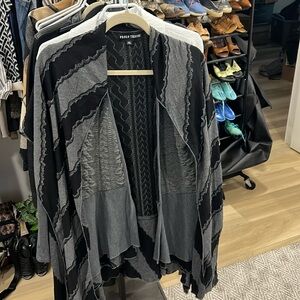 Duster Boutique Grays And Black xL
